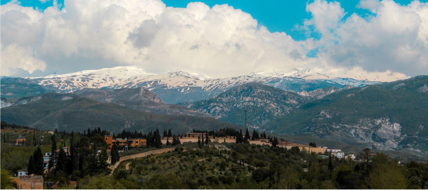 Sierra Nevada abre este viernes temporada con 30 km esquiables y 8 remontes